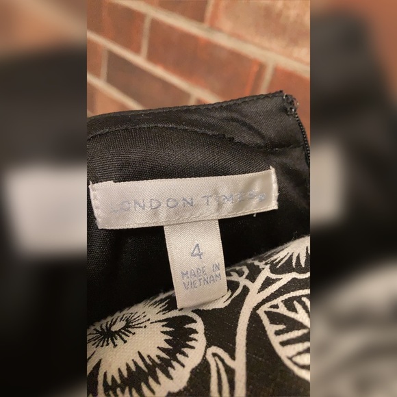 London Time Dress - Picture 6 of 8